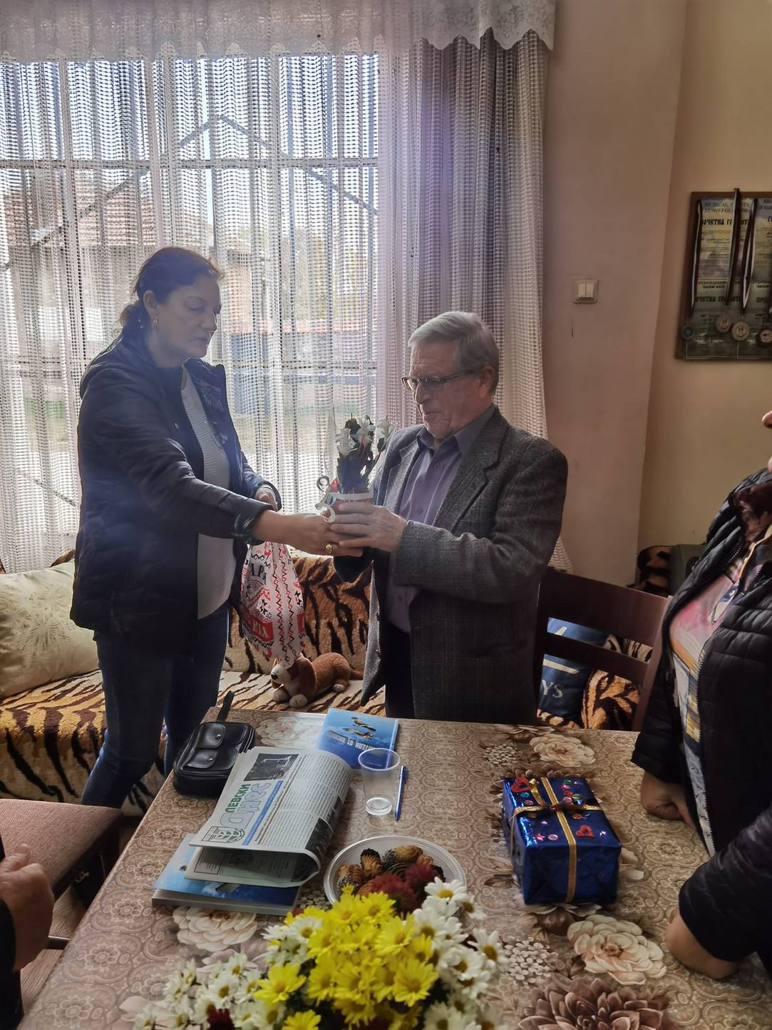 В Асеновци се проведе среща-разговор със съвременния будител Георги Янков